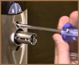 City Locksmith Shop Seattle, WA 206-801-9931 - 14-new-lock-installation
